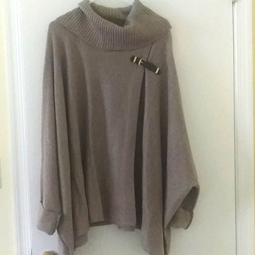 Calvin Klein - oatmeal sweater poncho - size - 0X / 1X